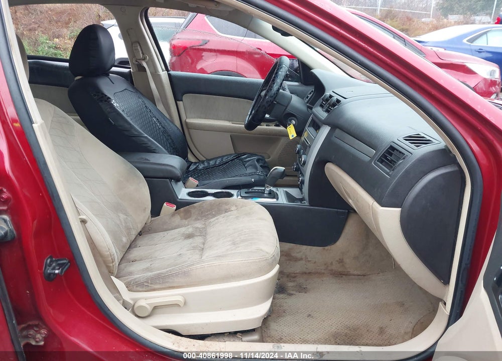 2010 MERCURY MILAN VIN: 3MEHM0HA0AR617208