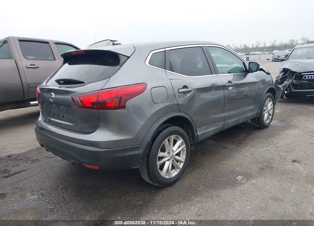2018 NISSAN ROGUE SPORT S VIN: JN1BJ1CP7JW165467