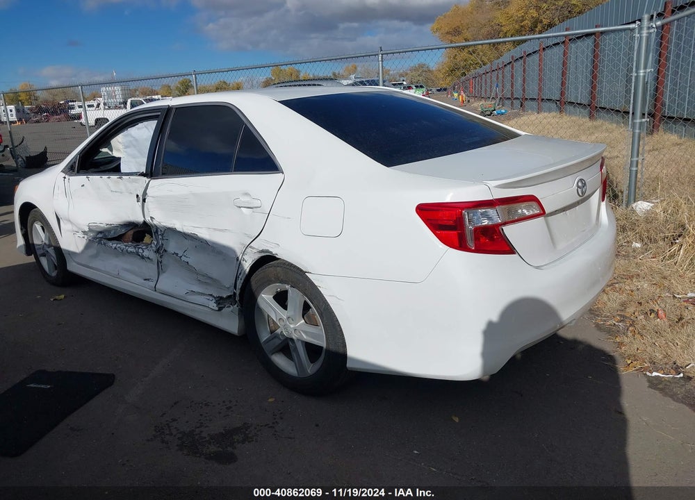 2014 TOYOTA CAMRY SE VIN: 4T1BF1FK4EU839375