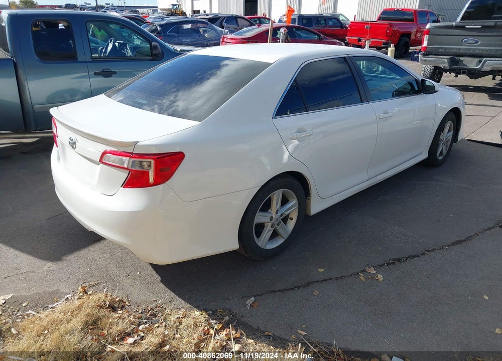 2014 TOYOTA CAMRY SE VIN: 4T1BF1FK4EU839375