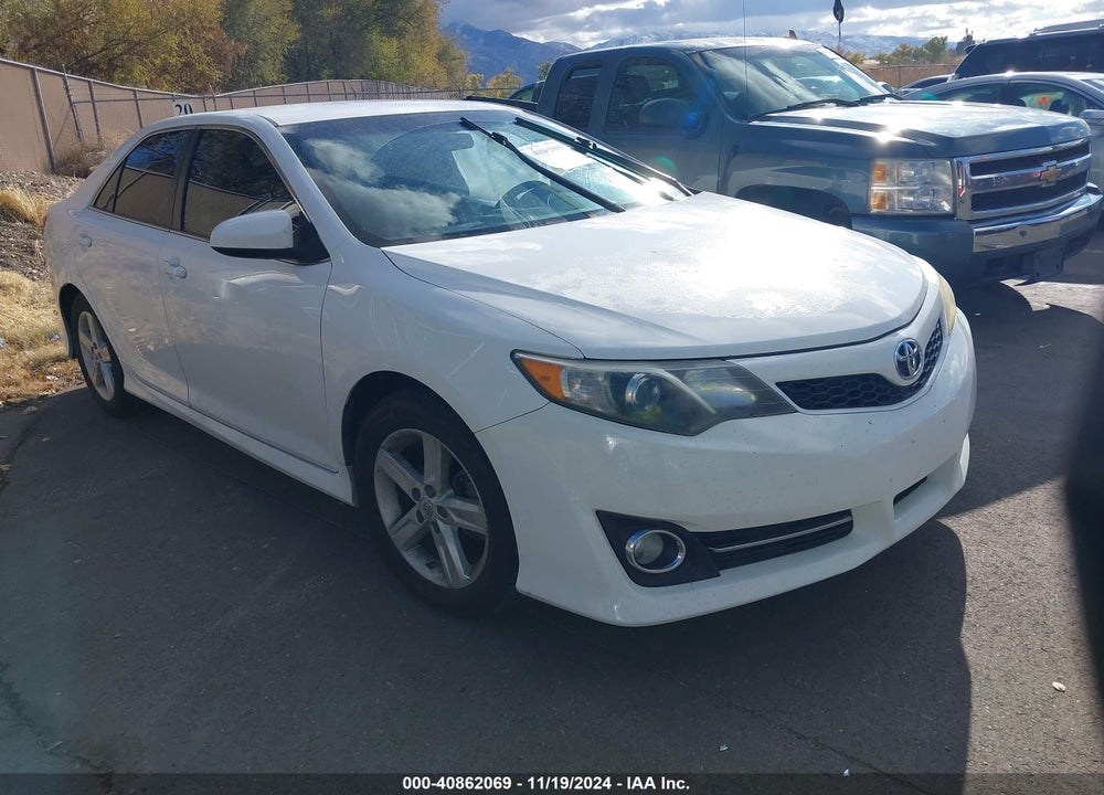 2014 TOYOTA CAMRY SE VIN: 4T1BF1FK4EU839375