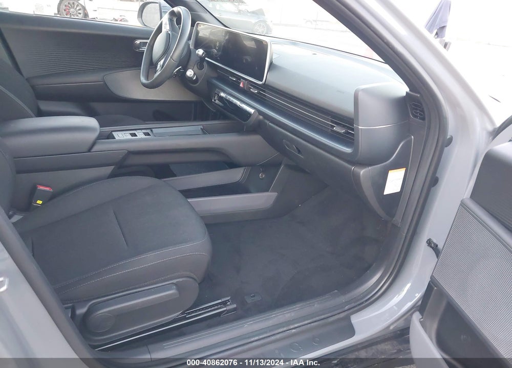 2024 HYUNDAI IONIQ 6 SE VIN: KMHM24AA8RA074084