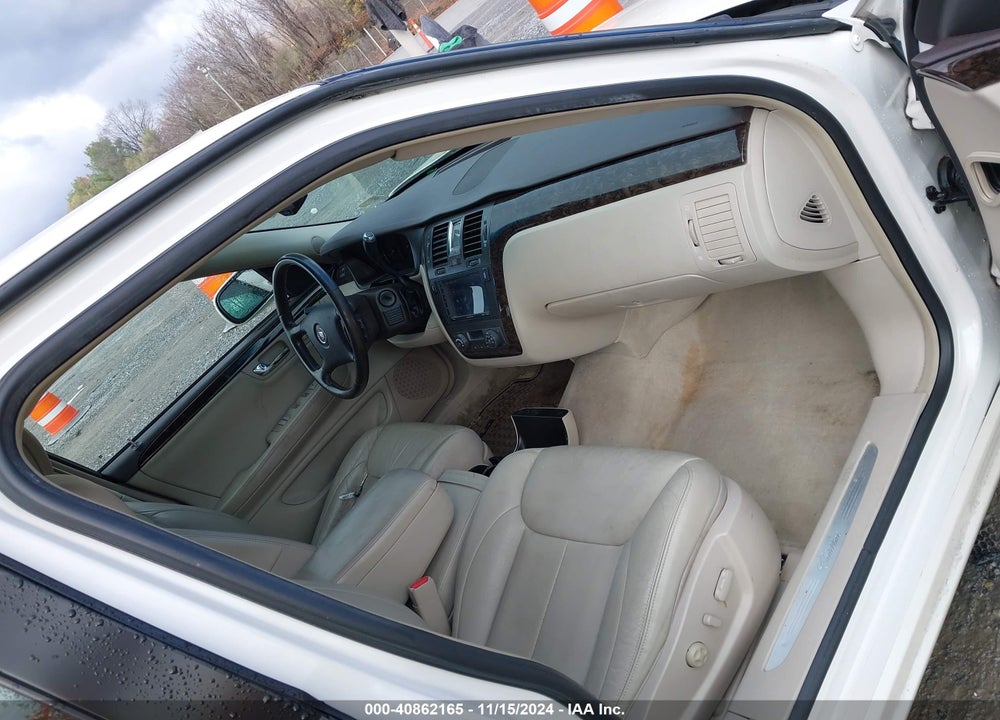 2010 CADILLAC DTS STANDARD VIN: 1G6KA5EY7AU120697