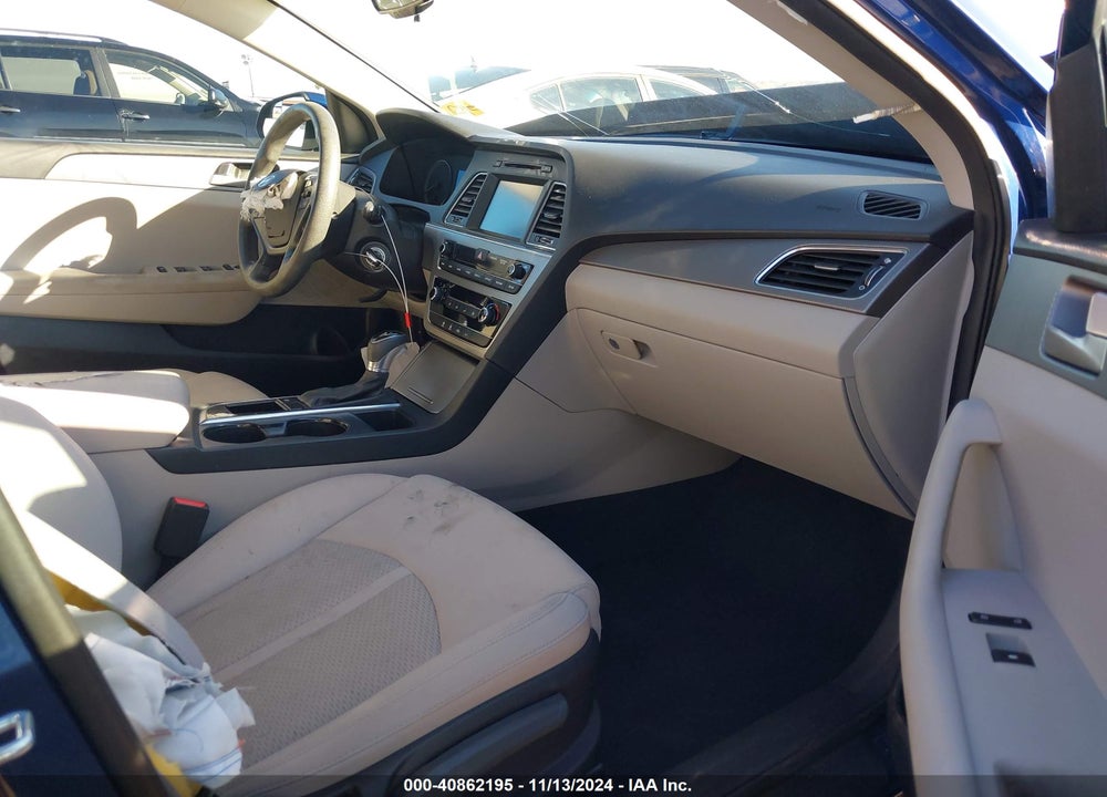 2017 HYUNDAI SONATA SE VIN: 5NPE24AF5HH585375