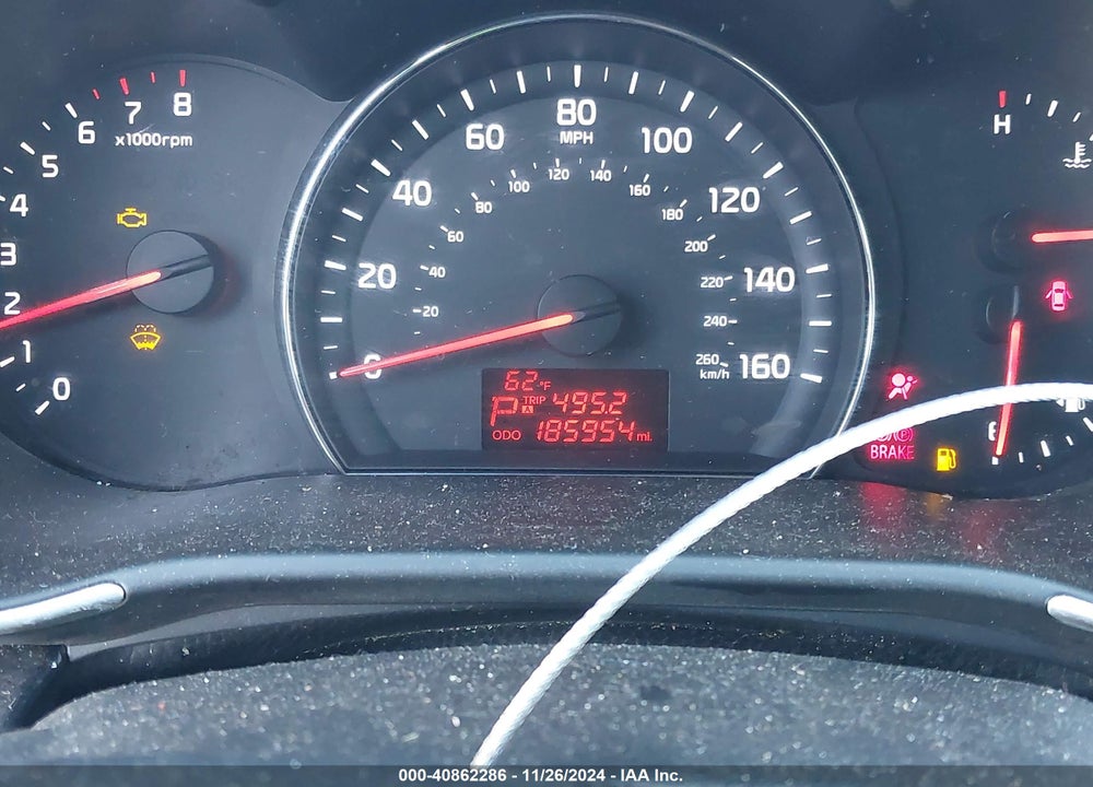 2015 KIA SORENTO LX V6 VIN: 5XYKTDA79FG607987