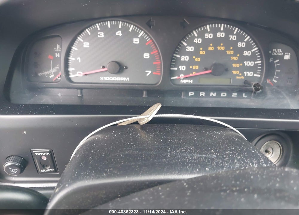 2000 TOYOTA 4RUNNER SR5 V6 VIN: JT3HN86R1Y0306486