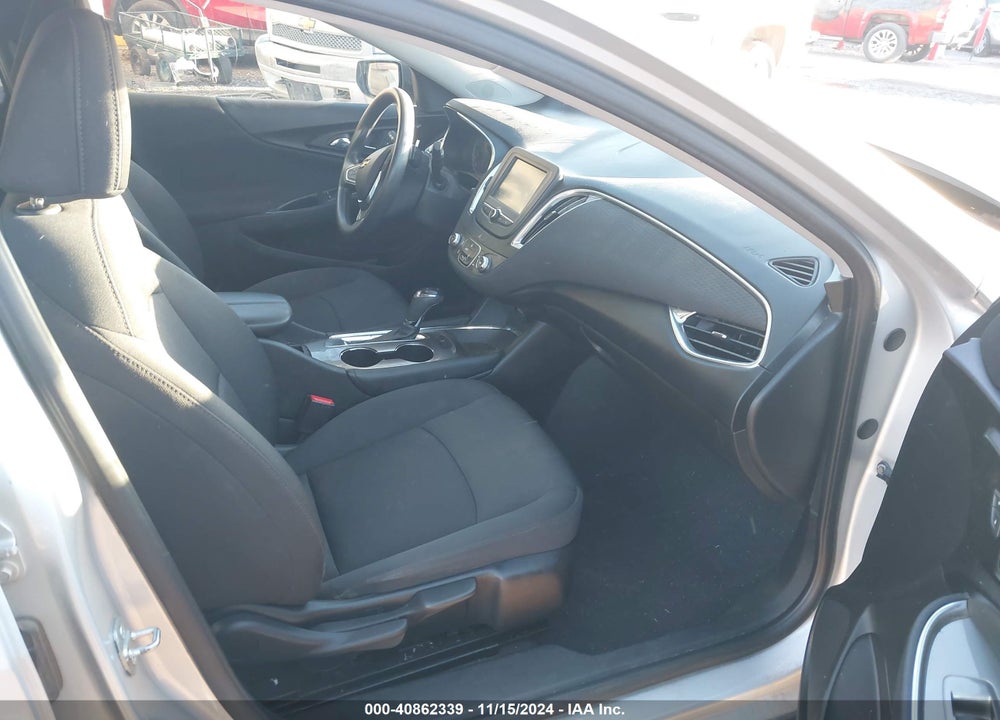 2018 CHEVROLET MALIBU VIN: 1G1ZD5ST7JF276070