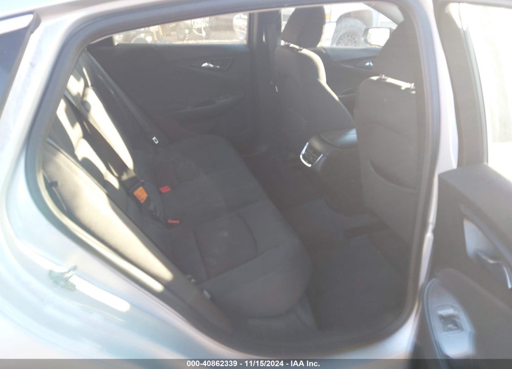 2018 CHEVROLET MALIBU VIN: 1G1ZD5ST7JF276070
