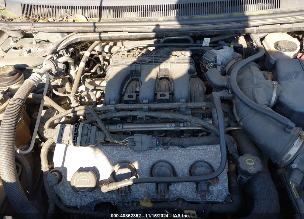 2008 FORD TAURUS X LIMITED VIN: 1FMDK06W88GA16856