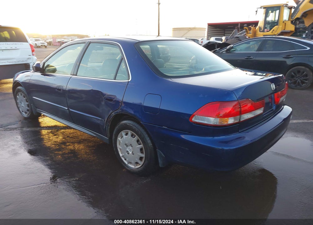 2001 HONDA ACCORD 2.3 LX VIN: JHMCG56451C018184