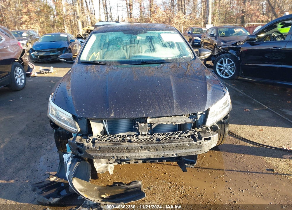 2018 VOLKSWAGEN PASSAT 2.0T SE VIN: 1VWBA7A38JC018802