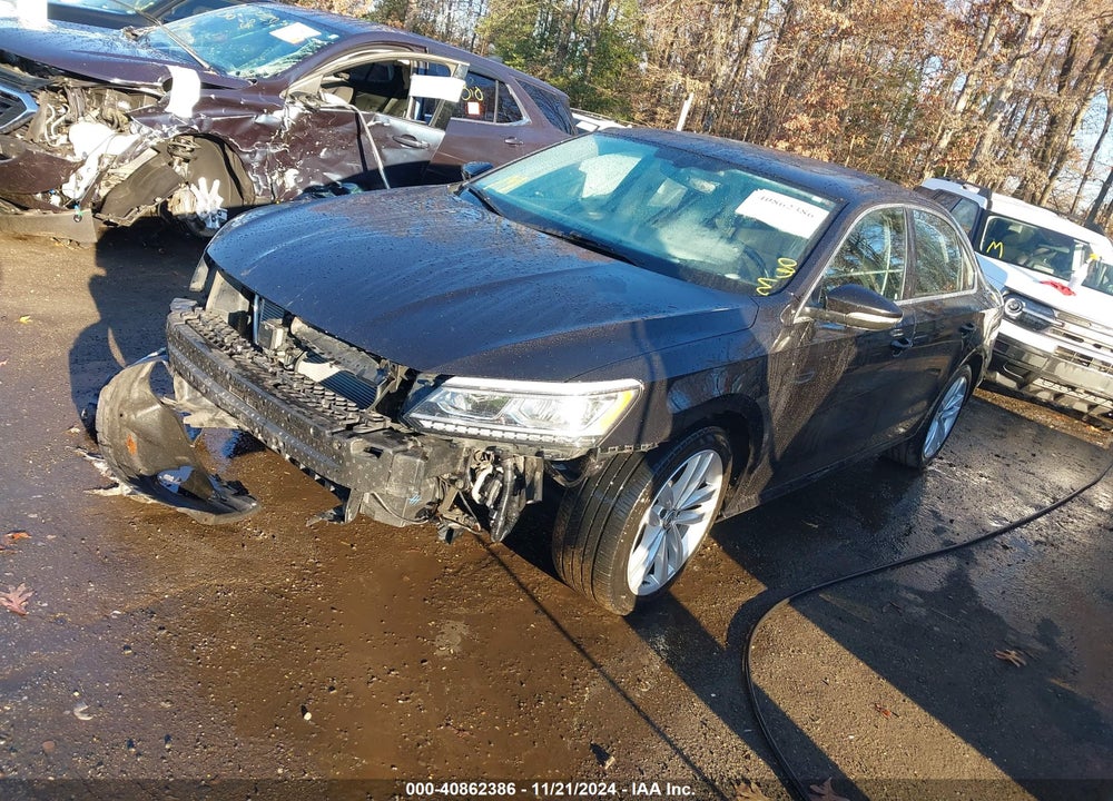 2018 VOLKSWAGEN PASSAT 2.0T SE VIN: 1VWBA7A38JC018802
