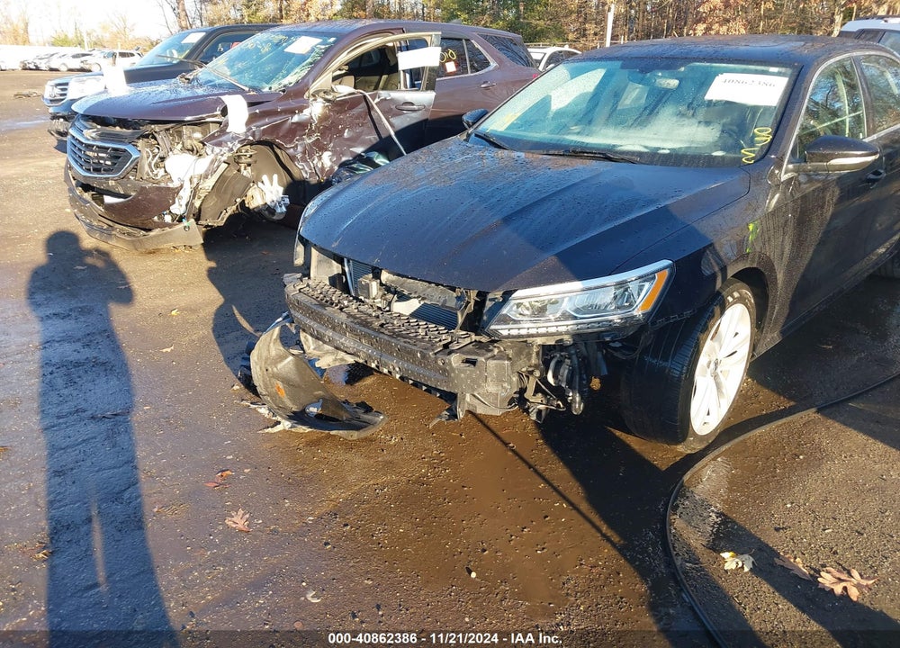 2018 VOLKSWAGEN PASSAT 2.0T SE VIN: 1VWBA7A38JC018802