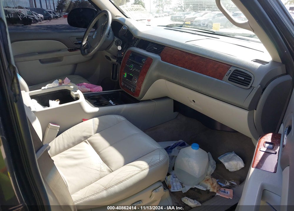 2011 CHEVROLET SUBURBAN 1500 LT1 VIN: 1GNSCJE01BR253137