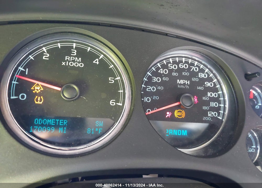 2011 CHEVROLET SUBURBAN 1500 LT1 VIN: 1GNSCJE01BR253137