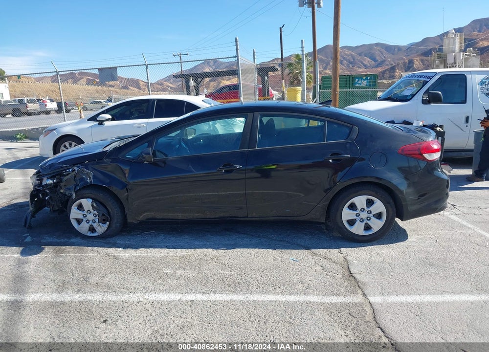 2017 KIA FORTE LX VIN: 3KPFK4A7XHE049491