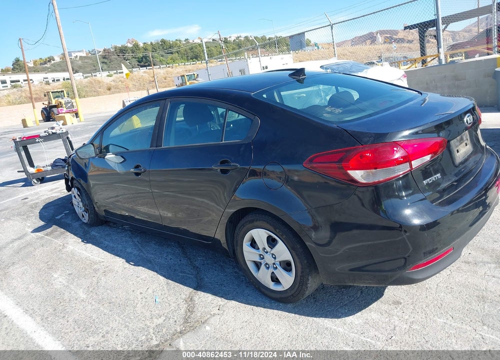 2017 KIA FORTE LX VIN: 3KPFK4A7XHE049491