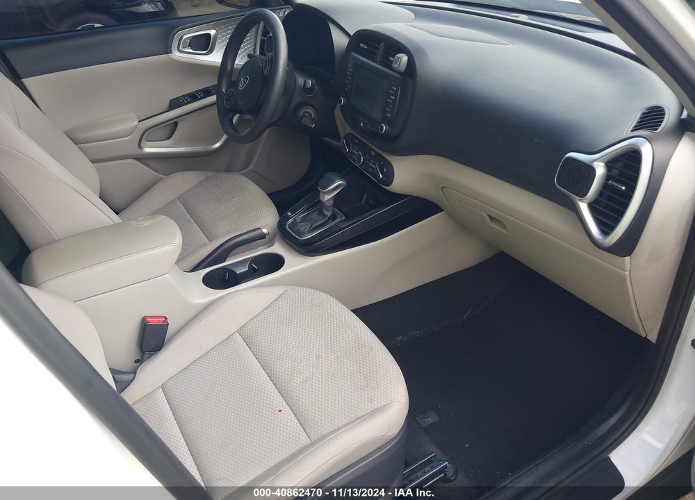 2020 KIA SOUL LX VIN: KNDJ23AU5L7709388