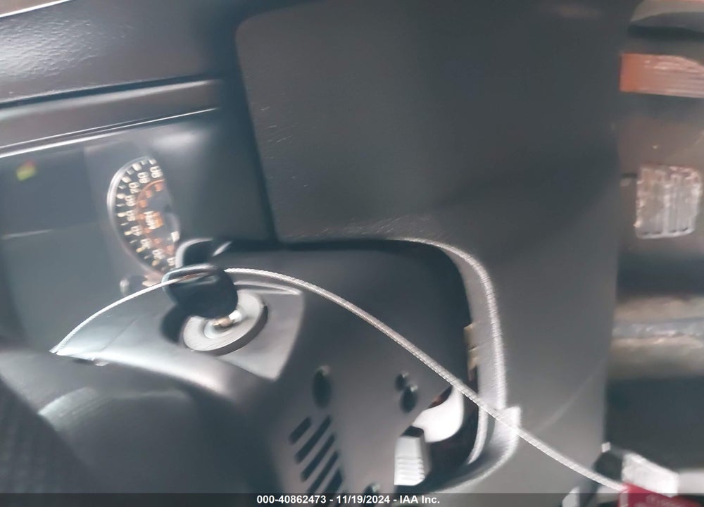 2007 HUMMER H3 SUV VIN: 5GTDN13E878108693