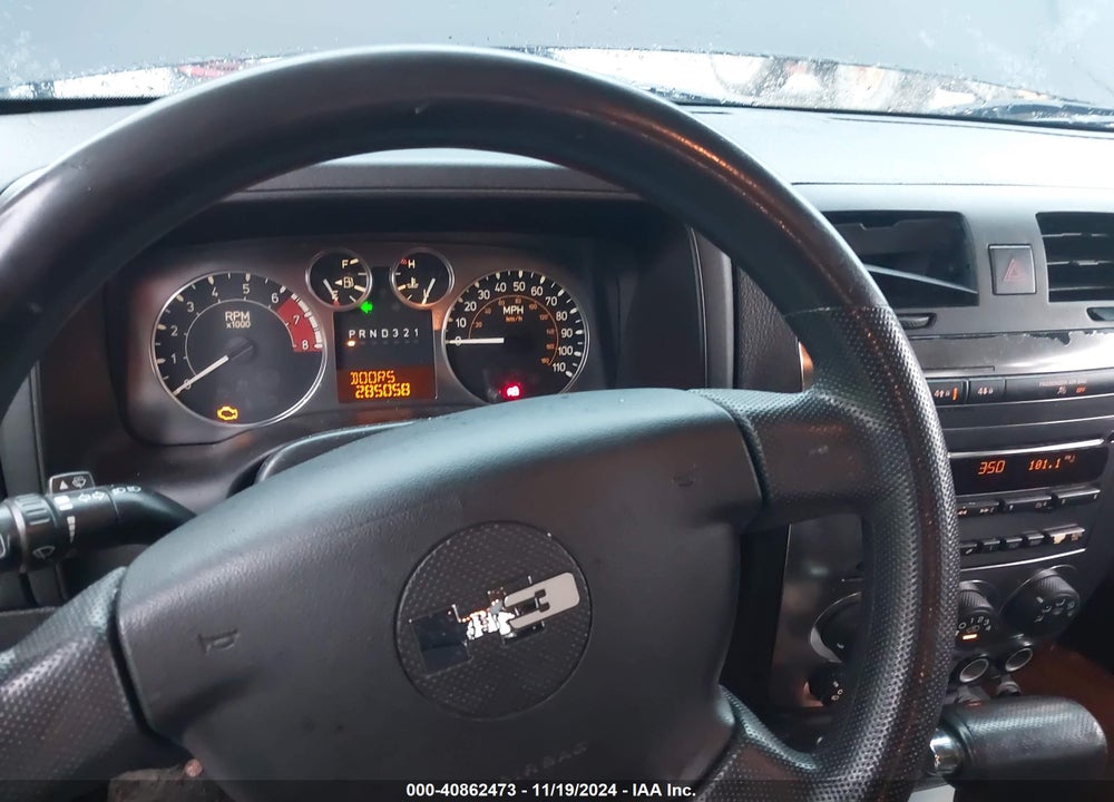 2007 HUMMER H3 SUV VIN: 5GTDN13E878108693