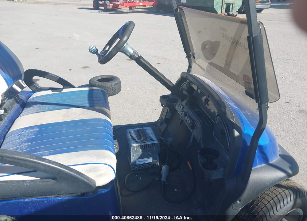 2007 CLUB CAR GOLF CART VIN: PQ070756402