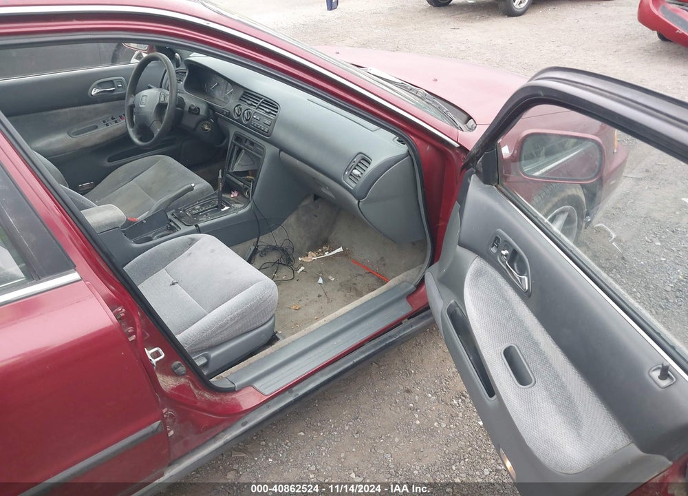 1996 HONDA ACCORD LX/EX VIN: 1HGCD5630TA229715