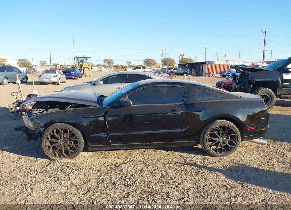 2014 FORD MUSTANG V6 VIN: 1ZVBP8AMXE5327727