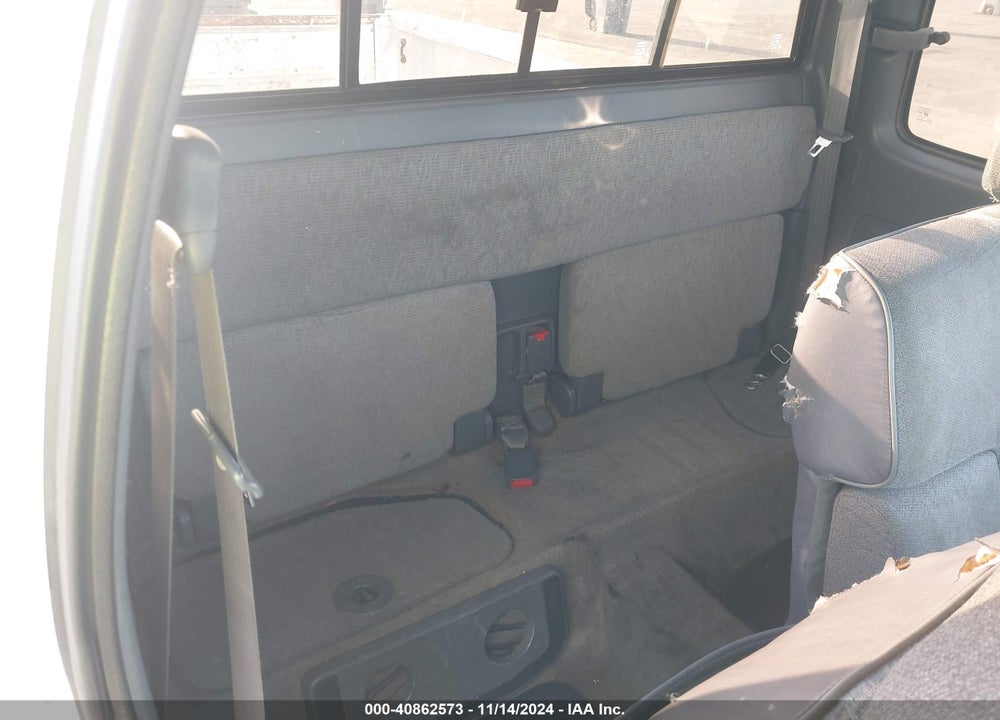 1998 TOYOTA TACOMA VIN: 4TAVL52N4WZ136988