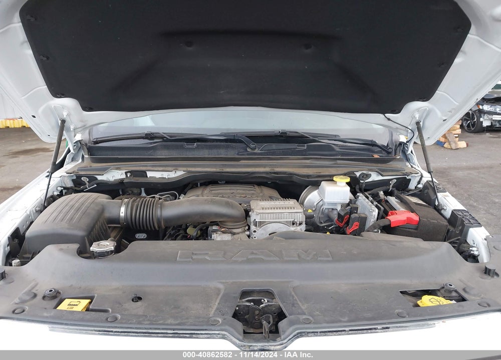 2022 RAM 1500 LAIE  4X4 5'7 BOX VIN: 1C6SRFJT7NN472756
