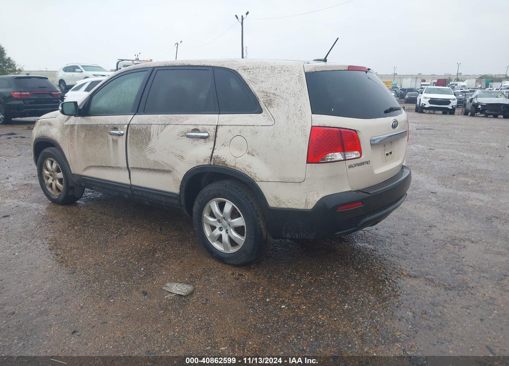 2012 KIA SORENTO LX VIN: 5XYKT3A12CG216200
