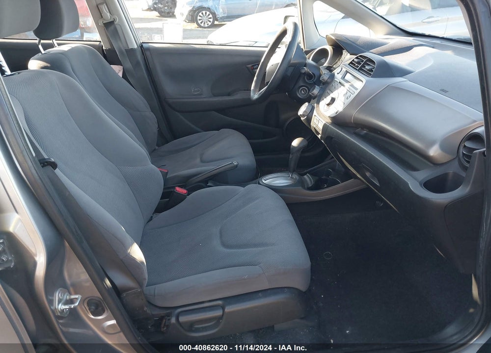 2010 HONDA FIT VIN: JHMGE8H29AS019218