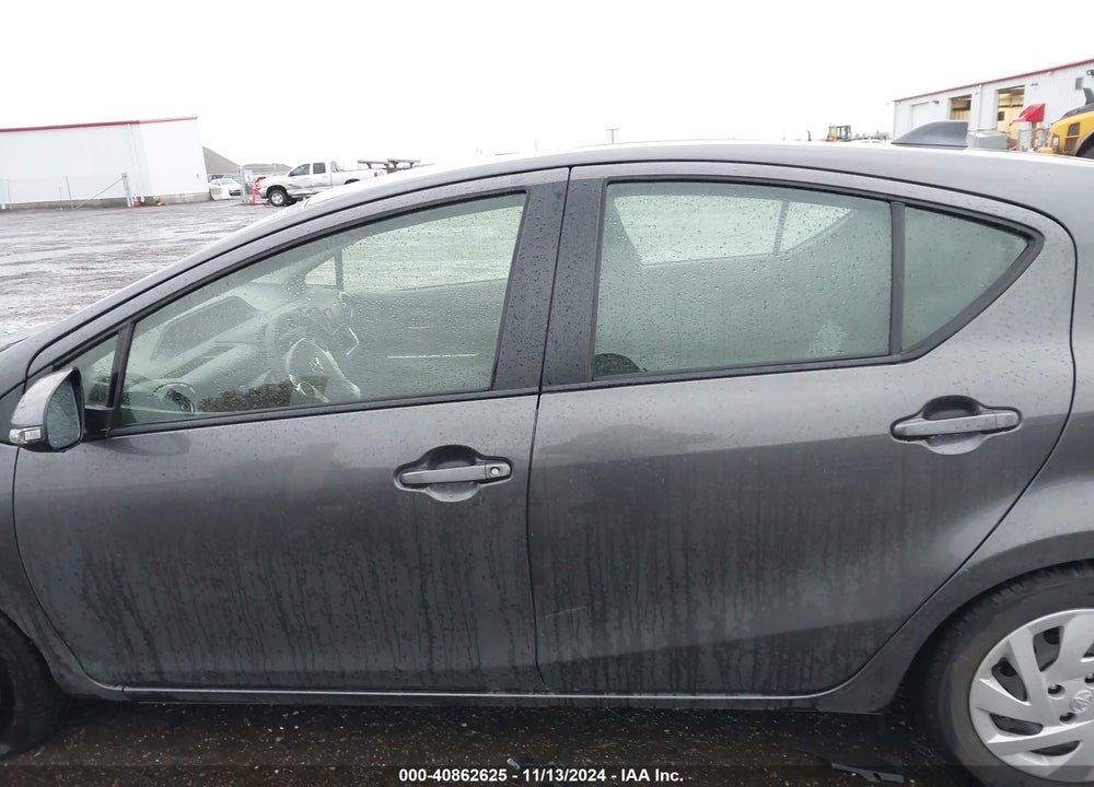 2015 TOYOTA PRIUS C TWO VIN: JTDKDTB36F1584560