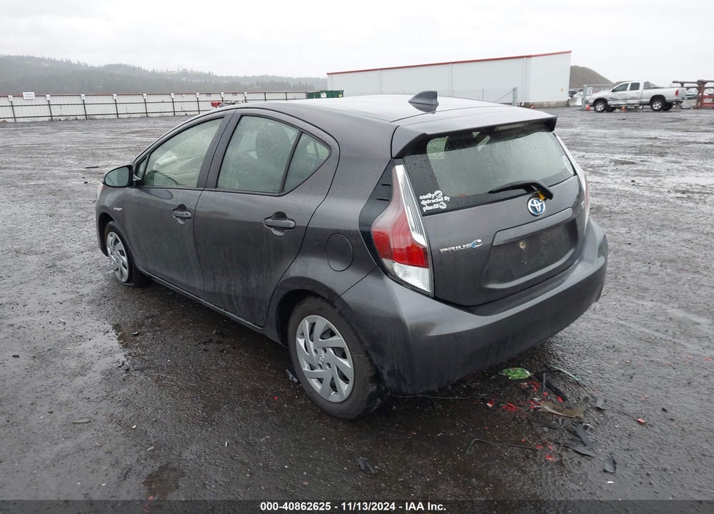 2015 TOYOTA PRIUS C TWO VIN: JTDKDTB36F1584560