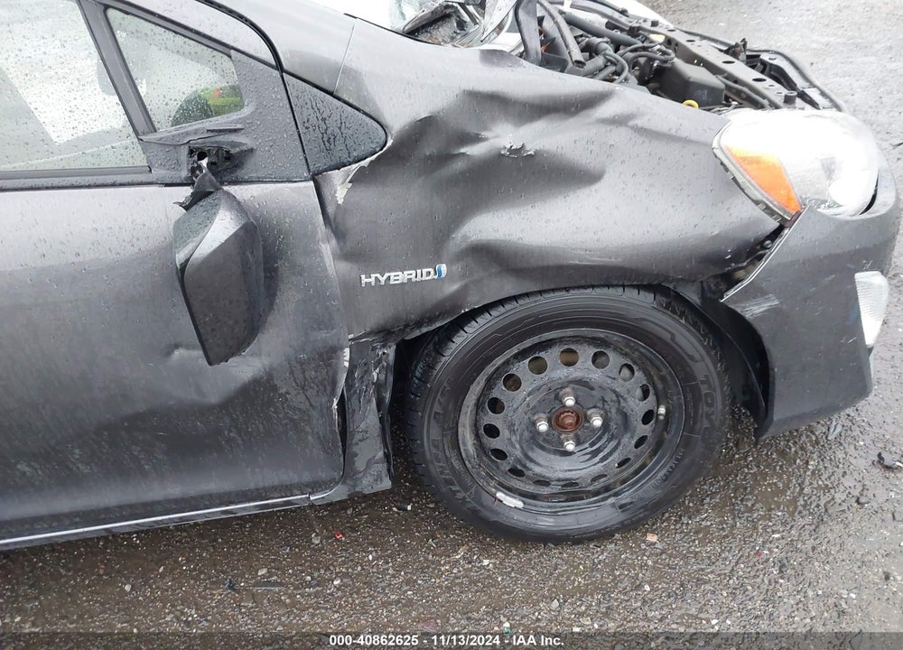 2015 TOYOTA PRIUS C TWO VIN: JTDKDTB36F1584560