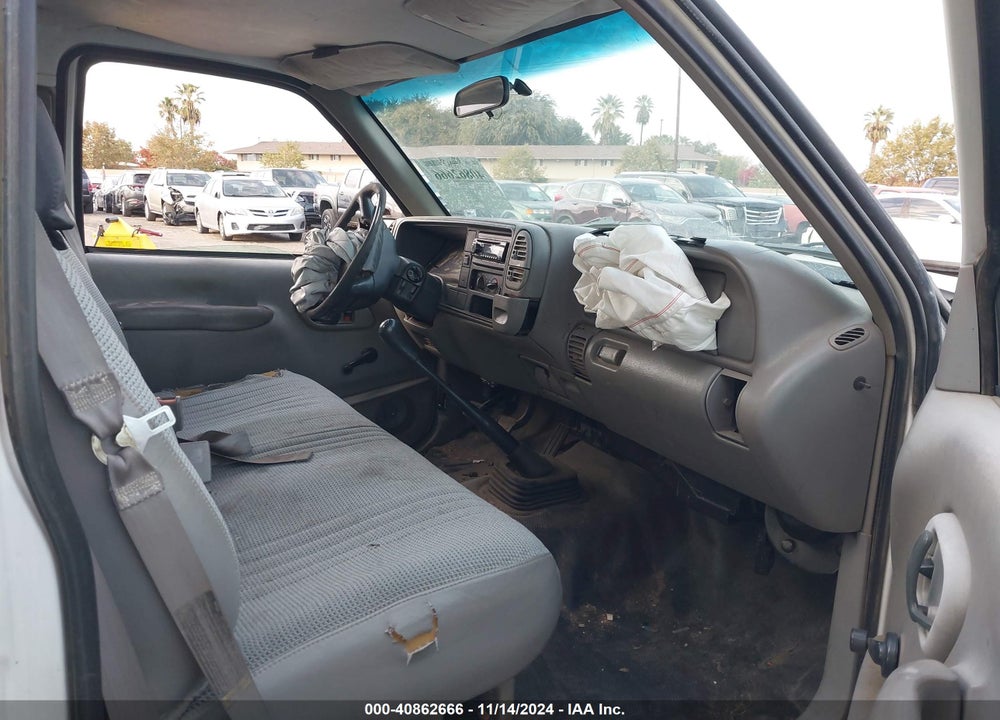 1997 CHEVROLET C1500 FLEETSIDE W/T VIN: 1GCEC14WXVZ130047