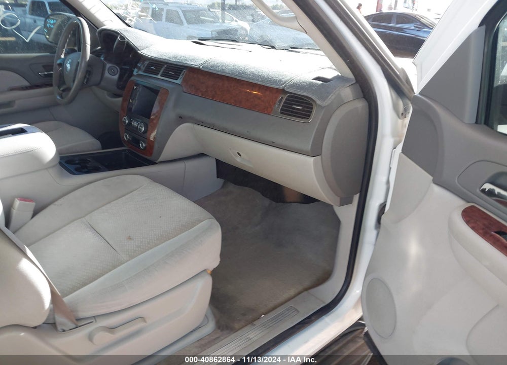 2007 CHEVROLET TAHOE LT VIN: 1GNFK13077R359171