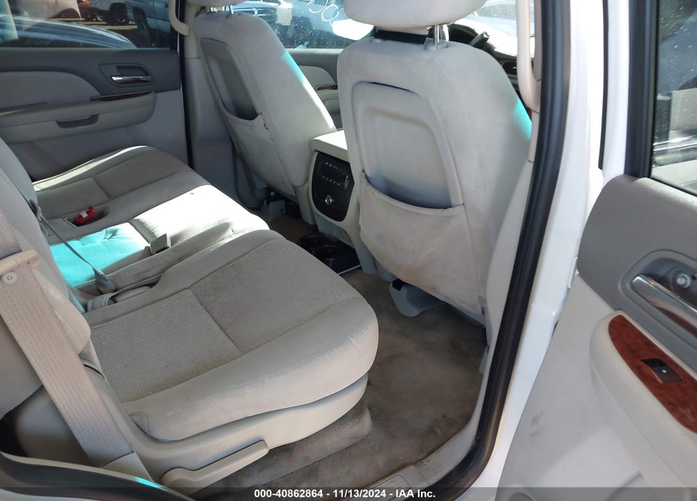 2007 CHEVROLET TAHOE LT VIN: 1GNFK13077R359171