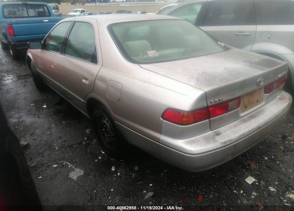 1999 TOYOTA CAMRY LE VIN: 4T1BG22K5XU413769