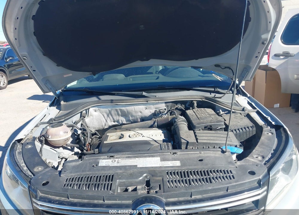 2012 VOLKSWAGEN TIGUAN S VIN: WVGAV7AX8CW597809