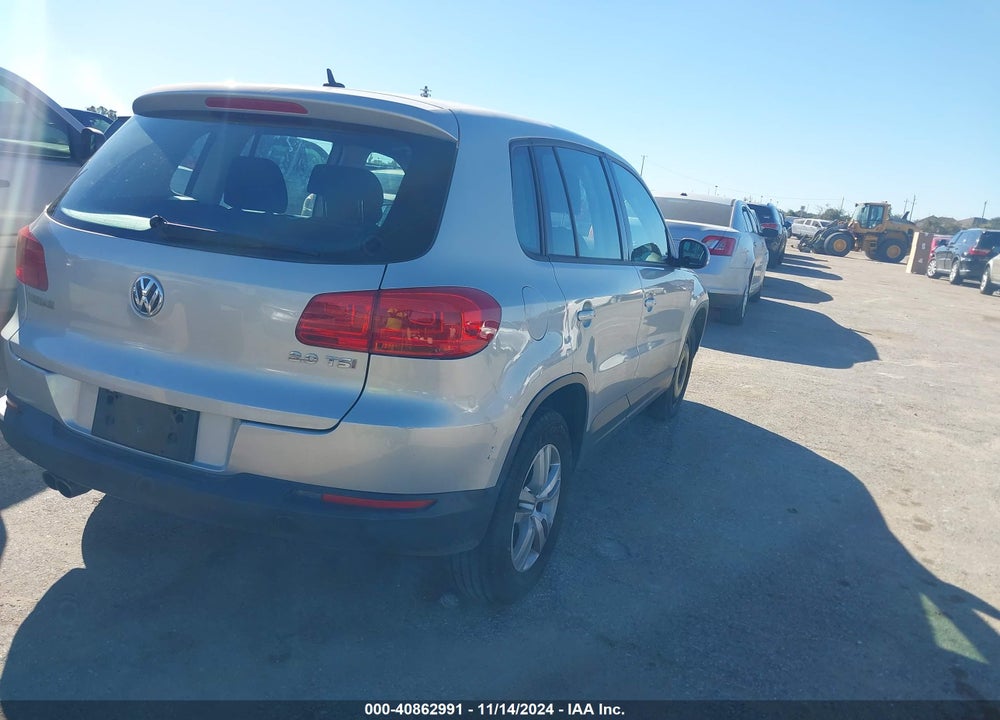 2012 VOLKSWAGEN TIGUAN S VIN: WVGAV7AX8CW597809