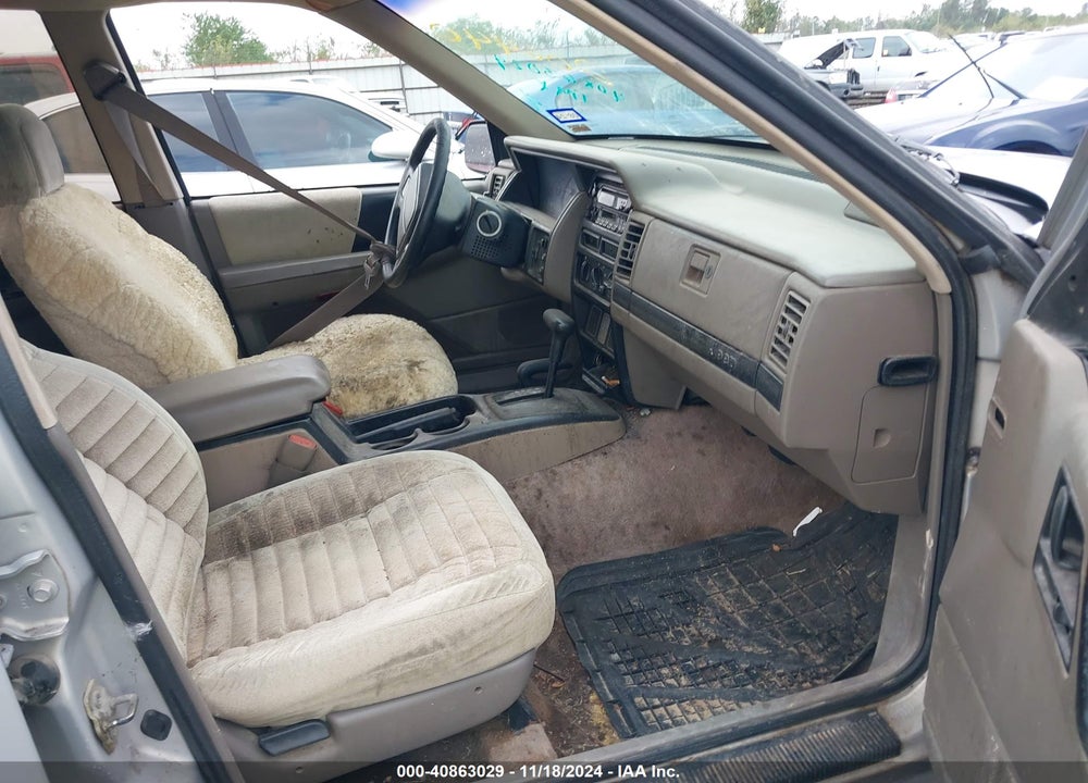 1994 JEEP GRAND CHEROKEE LAREDO VIN: 1J4GZ58S8RC206440