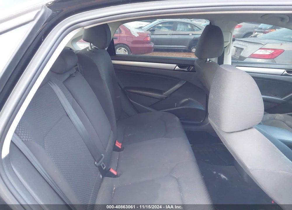 2014 VOLKSWAGEN PASSAT 1.8T S VIN: 1VWAS7A33EC091736