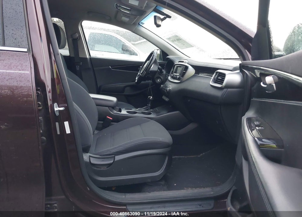 2016 KIA SORENTO 2.4L LX VIN: 5XYPGDA38GG082736