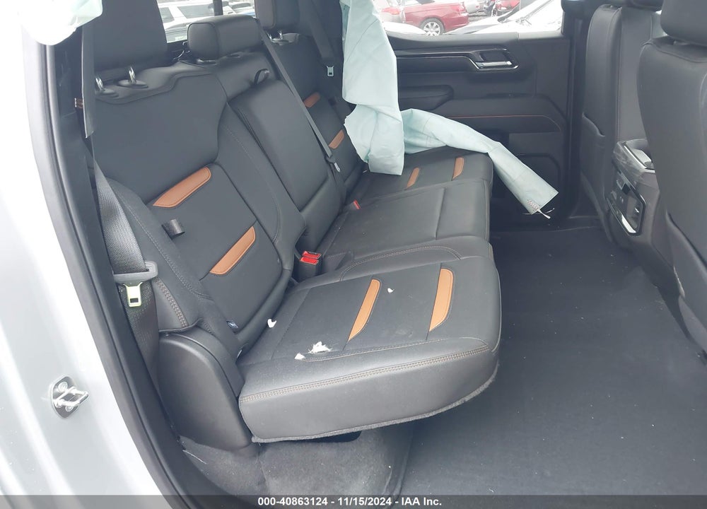 2024 GMC SIERRA 1500 4WD SHORT BOX AT4 VIN: 1GTUUEE85RZ194437