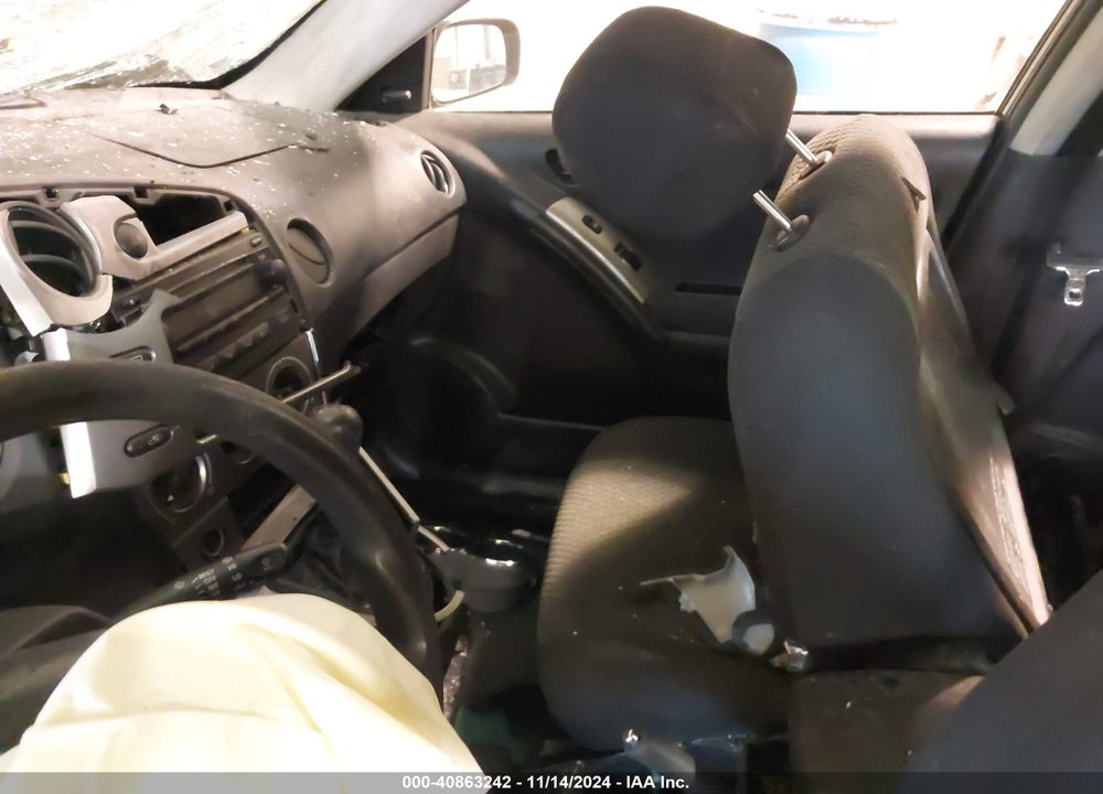 2005 TOYOTA MATRIX VIN: 2T1KR32E45C468111