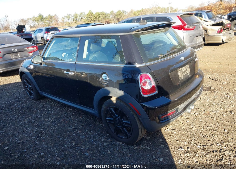 2013 MINI HARDTOP COOPER S VIN: WMWSV3C50DT479640