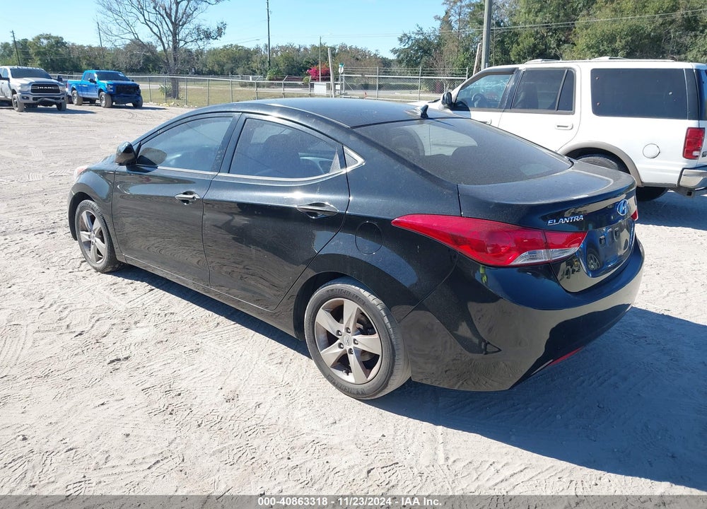 2013 HYUNDAI ELANTRA VIN: KMHDH4AE6DU716570