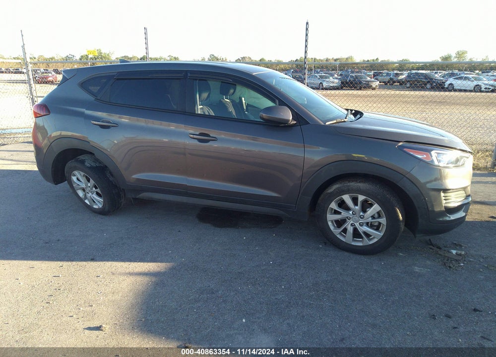 2021 HYUNDAI TUCSON SE VIN: KM8J23A41MU353942