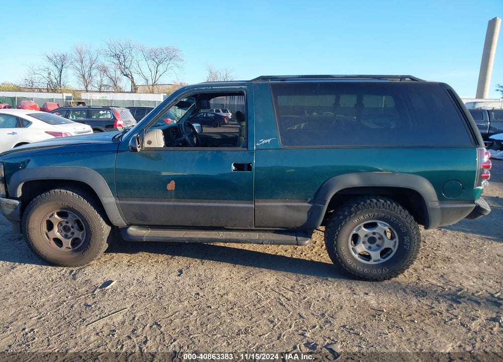 1997 CHEVROLET TAHOE VIN: 3GNEK18R3VG110088