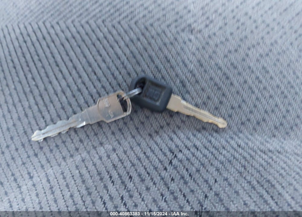 1997 CHEVROLET TAHOE VIN: 3GNEK18R3VG110088